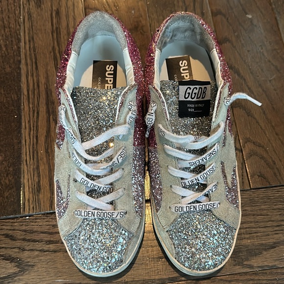 Size 38! Worn twice! Left shoe has defect inside back of sneaker (see pics) - Picture 5 of 6